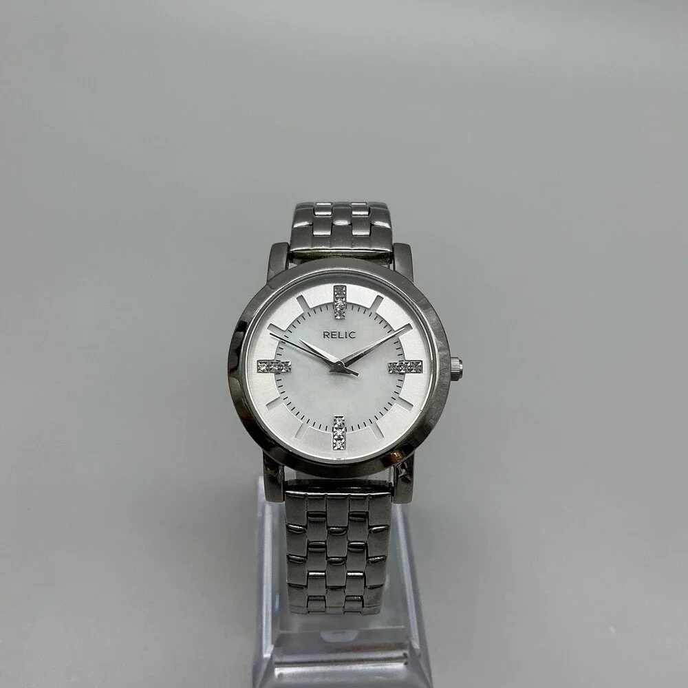 Relic ZR34043 Womens Watch 32mm Silver Tone Stainless Crystals New Battery 6.75